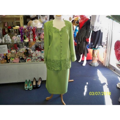 PREOWNED SUITS BY TOP DESIGNER:  TOP MODEL 2 PCS LIGHT GREEN SZ.12W  eb-14240327